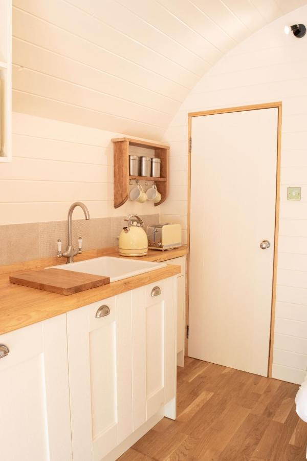 גלסטונברי Orchard Farm Luxury Glamping And Campsite מראה חיצוני תמונה