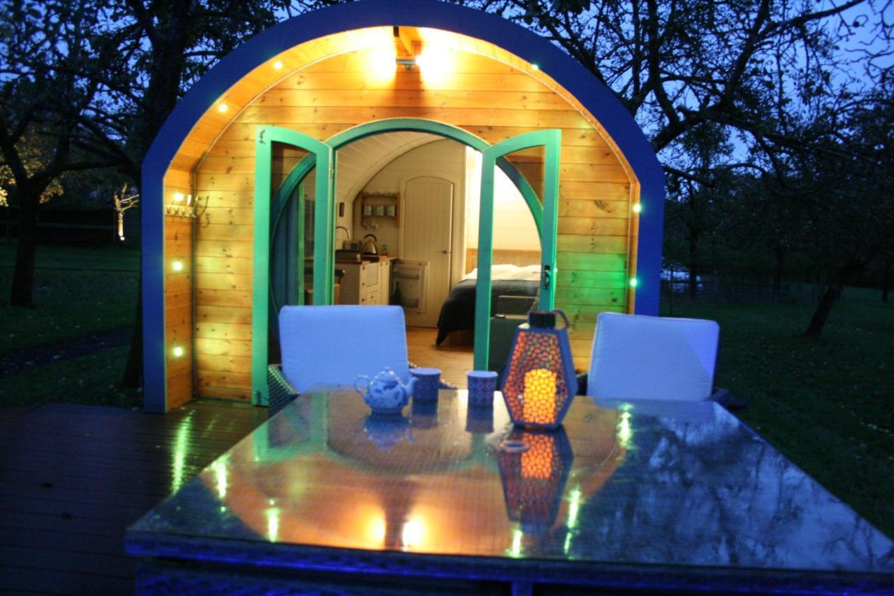 גלסטונברי Orchard Farm Luxury Glamping And Campsite מראה חיצוני תמונה