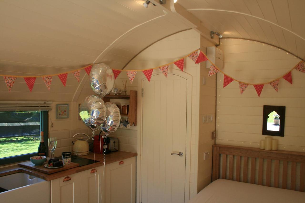 גלסטונברי Orchard Farm Luxury Glamping And Campsite מראה חיצוני תמונה